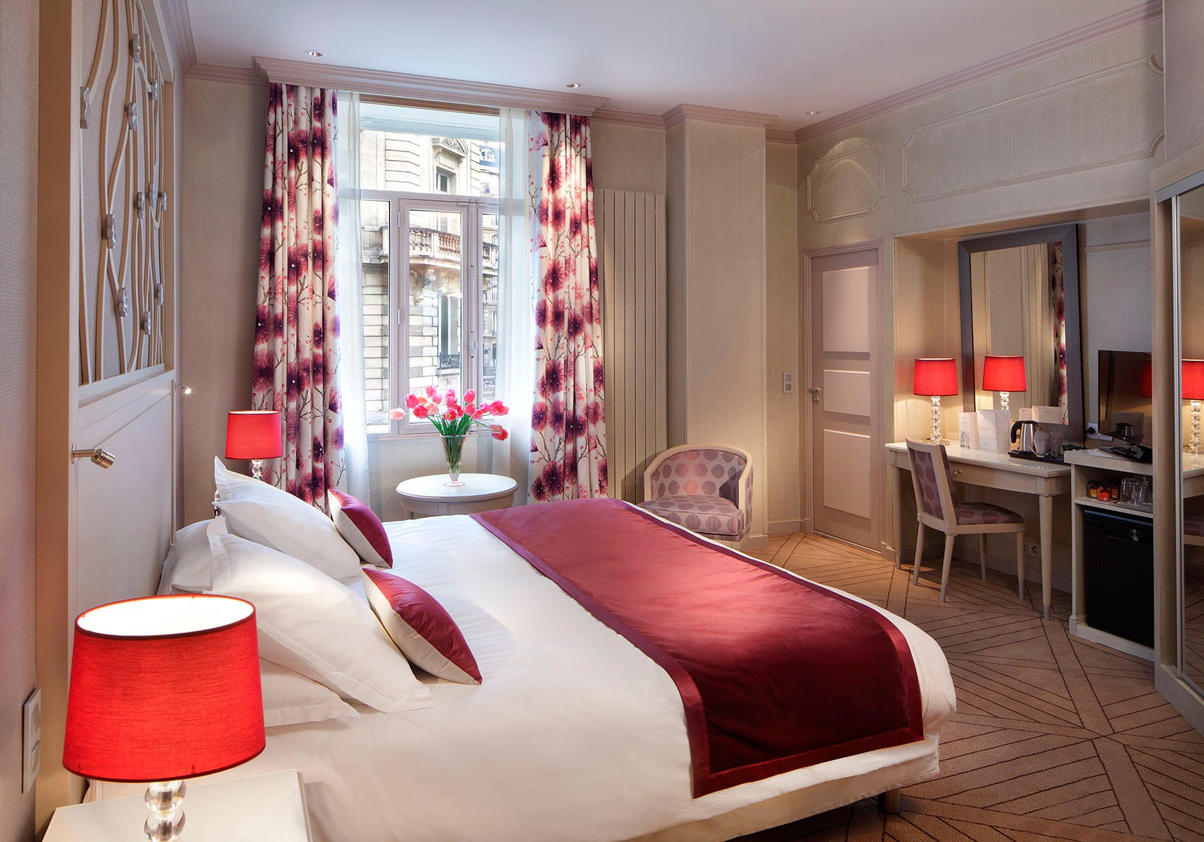 → Privilege Room Hôtel Château Frontenac 4* Paris Frontenac Group